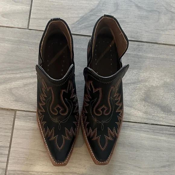 Ariat Black and Tan Embroidered Ankle Booties - Picture 2 of 4